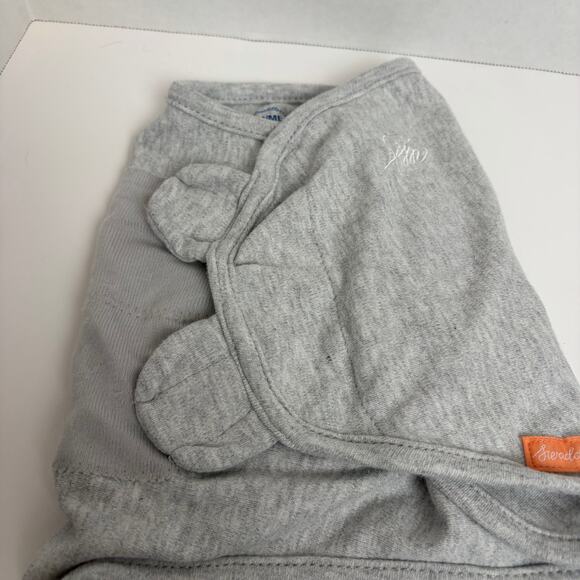 SwaddleMe Lot of 2 Small/Medium Baby Swaddles - Picture 3 of 10